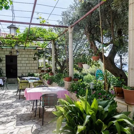 Moretic - Two-bedroom With Balcony And Sea View Orasac
