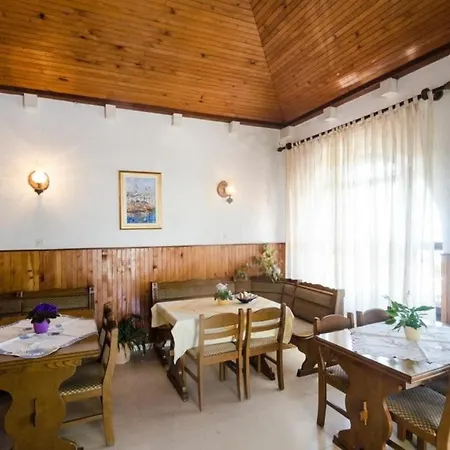 Moretic - Two-bedroom With Balcony And Sea View Appartement *